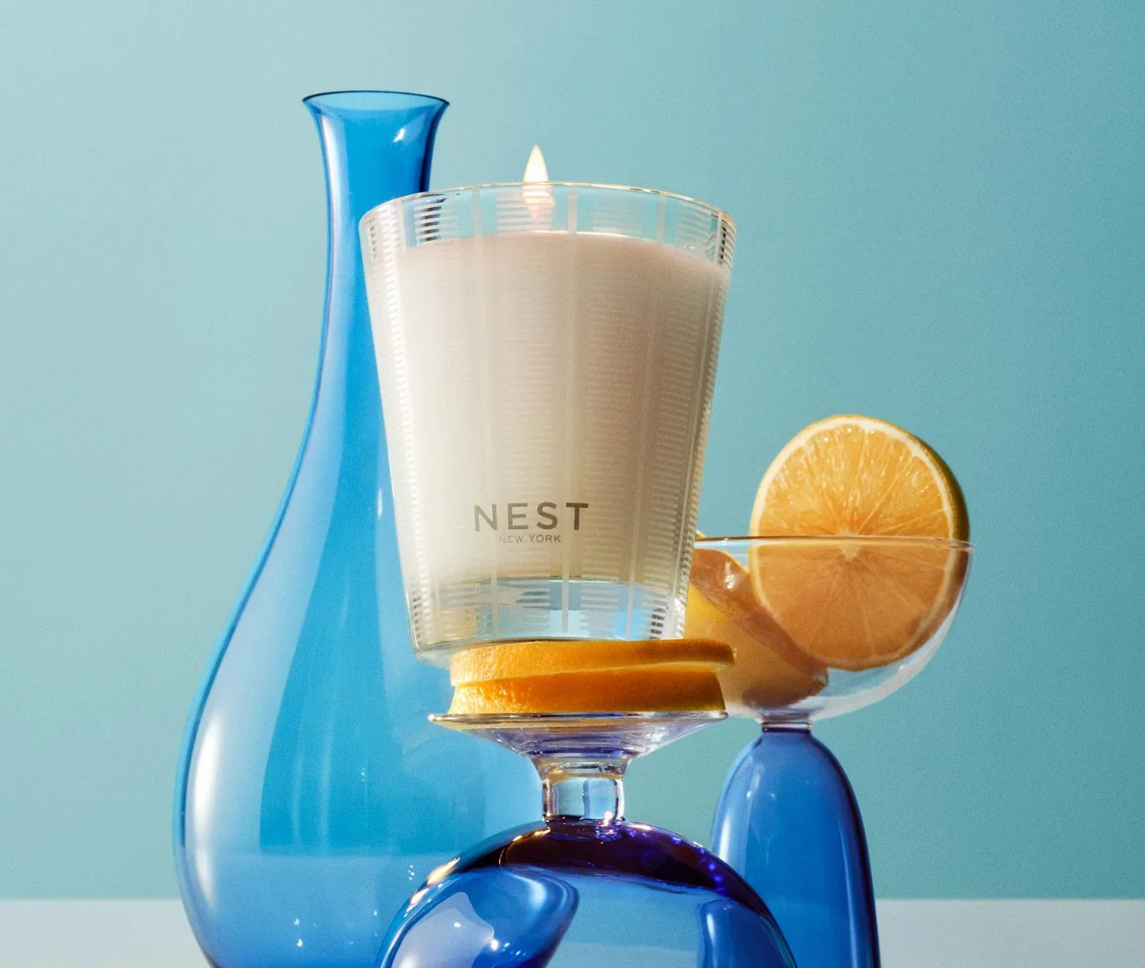 110-amalfi-lemon-mint-classic-candle-2.webp Amalfi Lemon & Mint Classic Candle