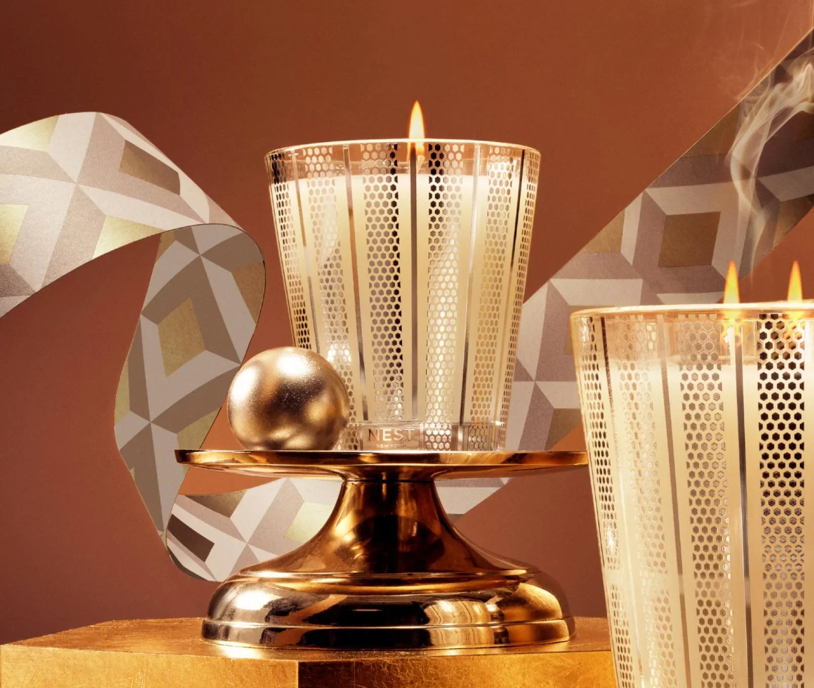 118-amber-incense-classic-candle-2.webp Amber & Incense Classic Candle