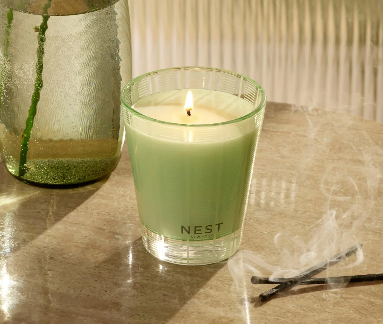 152-cucumber-white-sage-classic-candle-3.webp Cucumber & White Sage Classic Candle