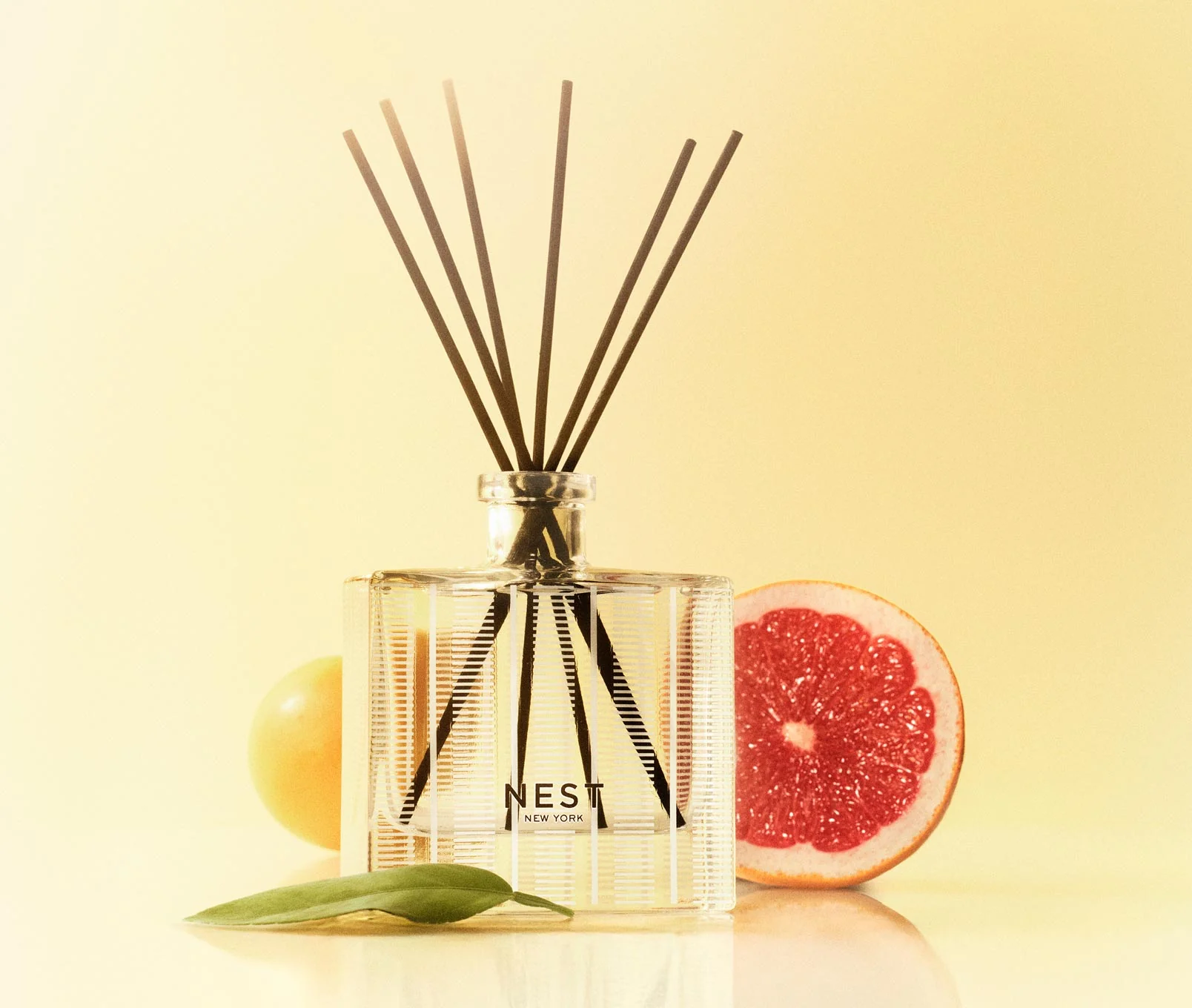 179-grapefruit-reed-diffuser-liquid-refill-set-3.webp Grapefruit Reed Diffuser & Liquid Refill Set