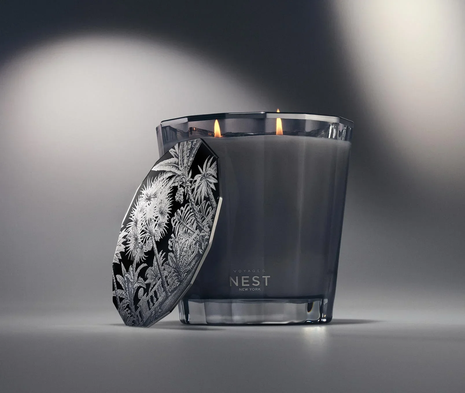 313-voyages-tempting-tonka-2-wick-candle-600g-4.webp VOYAGES Tempting Tonka 2-Wick Candle (600g)
