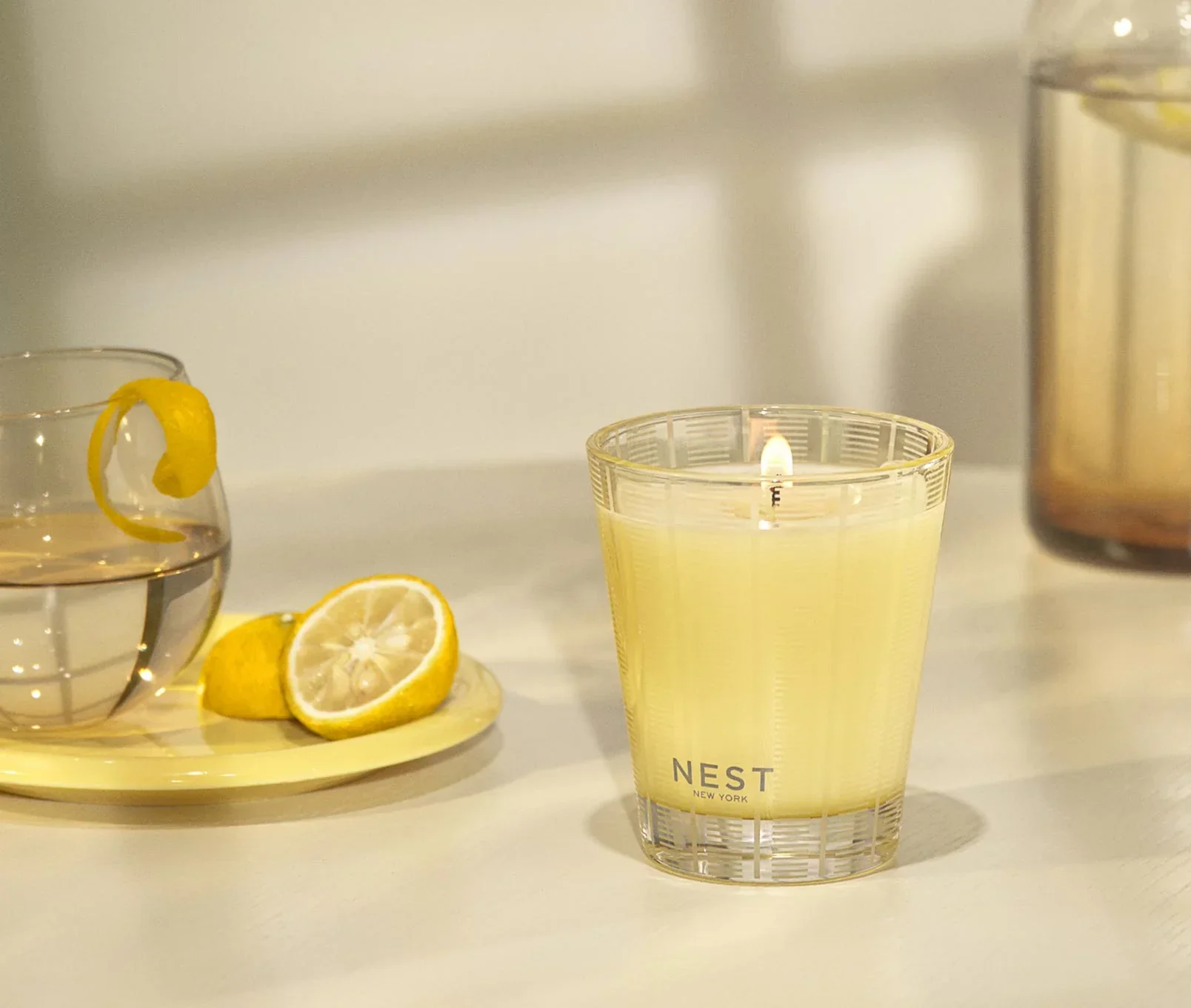 67-sunlit-yuzu-neroli-classic-candle-3.webp Sunlit Yuzu & Neroli Classic Candle