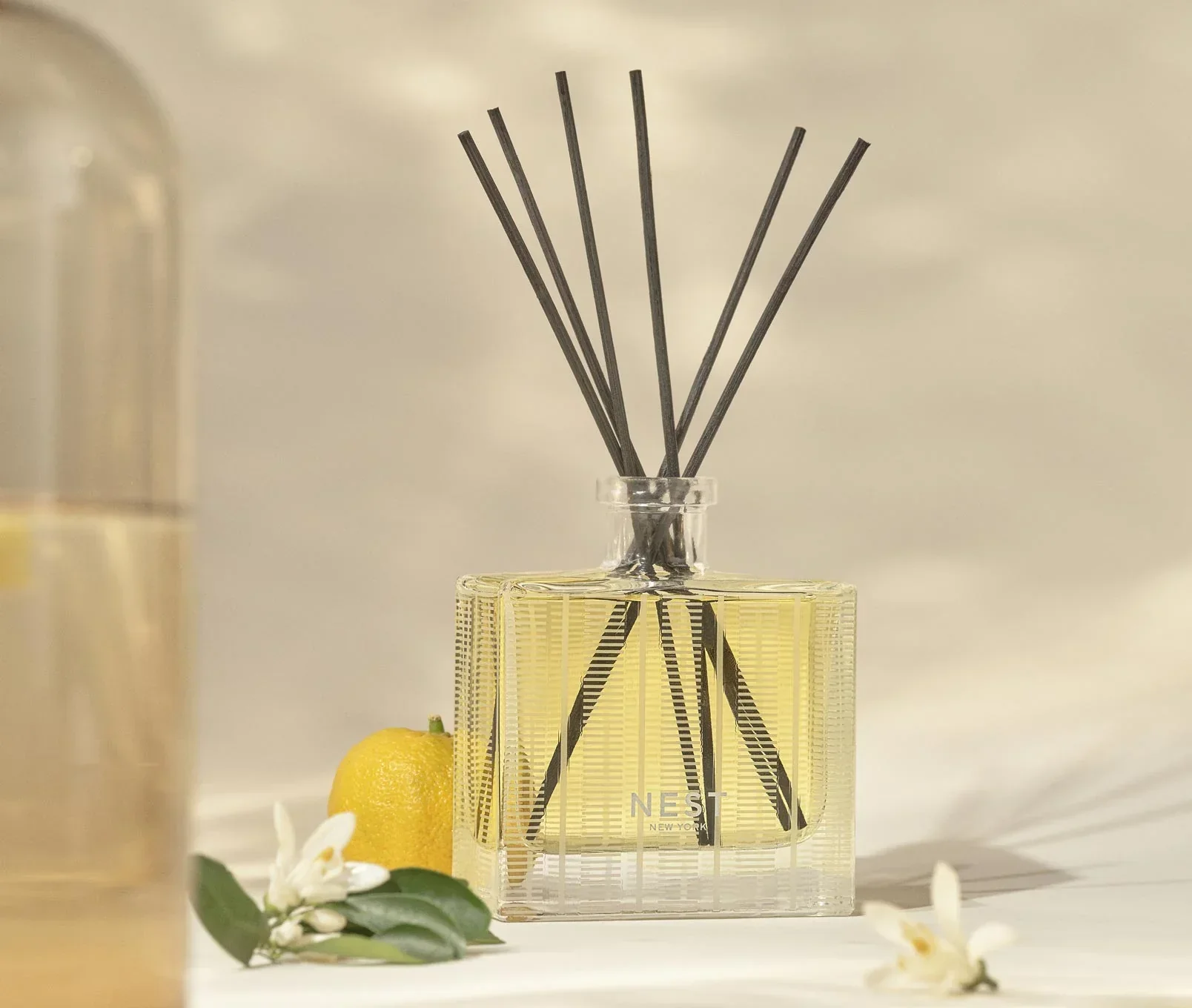 69-sunlit-yuzu-neroli-reed-diffuser-2.webp Sunlit Yuzu & Neroli Reed Diffuser