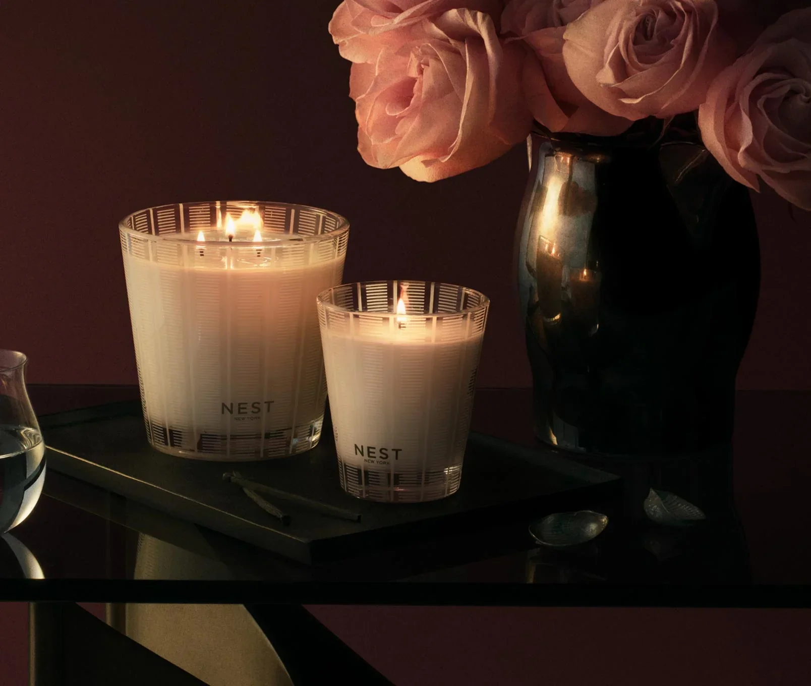 88-rose-noir-oud-3-wick-candle-3.webp Rose Noir & Oud 3-Wick Candle
