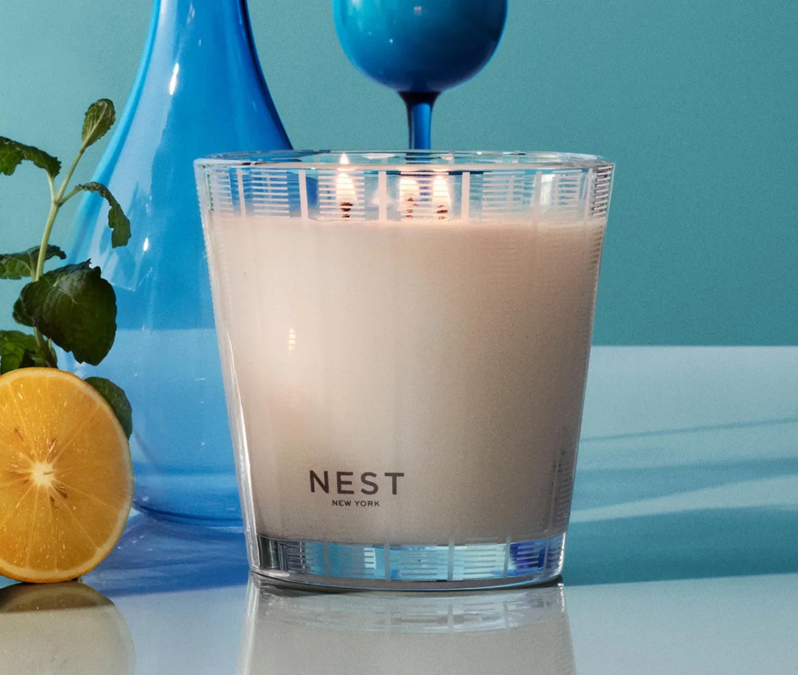 89-amalfi-lemon-mint-3-wick-candle-2.webp Amalfi Lemon & Mint 3-Wick Candle